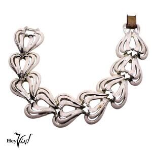 Vintage Coro Pegasus Bracelet Ivory Enamel w Chunky Curved Shapes 7.5" - Hey Viv